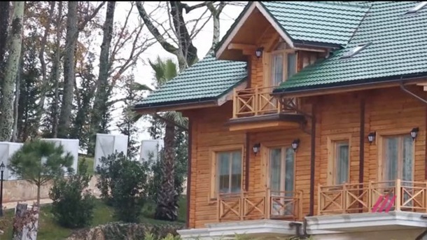 СМИ показали дом Януковича в Сочи