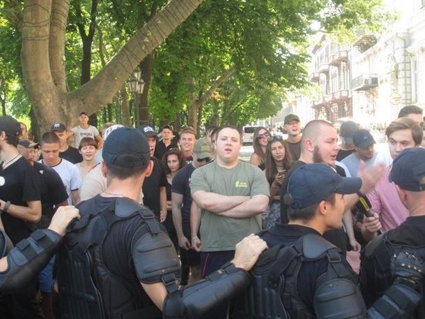 В Одессе прошел гей-парад. РЕПОРТАЖ В Одессе прошел гей-парад. РЕПОРТАЖ