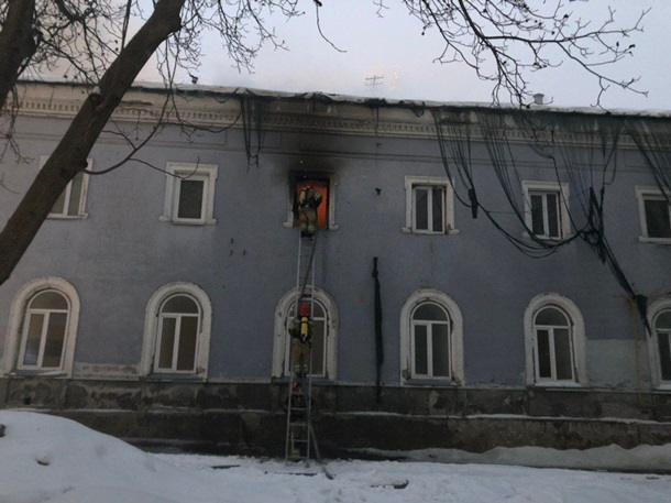 В Киеве пожар на территории Лавры