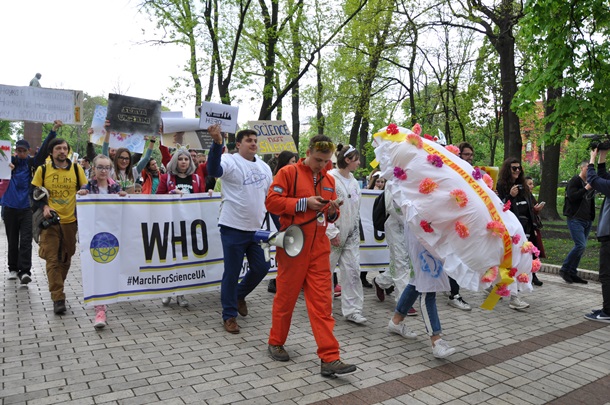 В столице марш учёных возглавил вареник. ФОТО