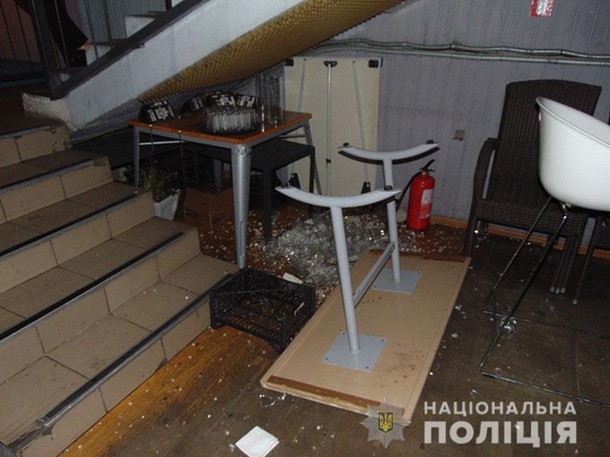 Драка в киевской пиццерии: пострадали восемь человек