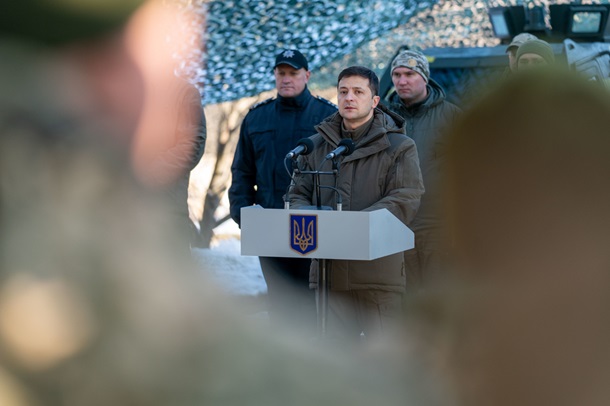 Зеленский на Донбассе поздравил военных с праздником и пообещал приблизить стандарты НАТО (ФОТО, ВИДЕО) 5