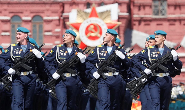 В Москве состоялся парад Победы. Фотографии