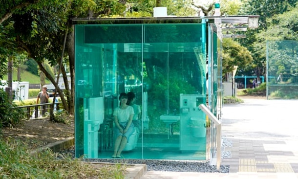 В Токио установили прозрачные общественные туалеты. ФОТО