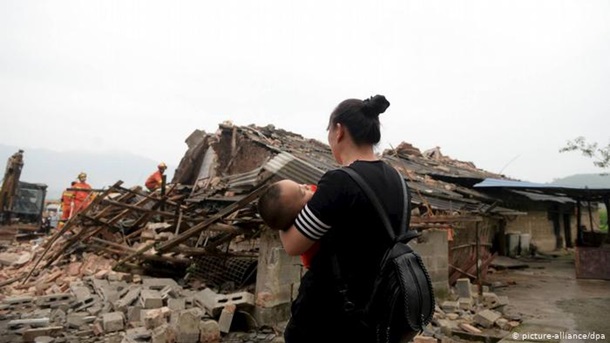 Сильное землетрясение произошло в Китае. Есть жертвы (ФОТО, ВИДЕО) 7