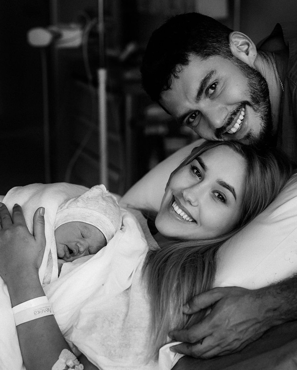 Никита Добрынин и Даша Квиткова стали родителями: первые фото малыша. Афиша Днепра