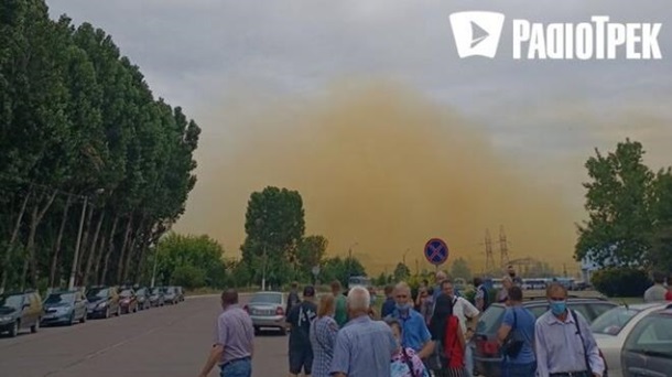 В Ривне взрыв на химзаводе с выбросом нитрозных газов - оранжевое облако расширяется (ФОТО, ВИДЕО) 2