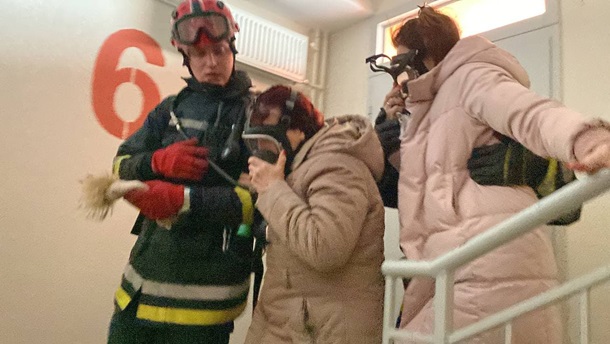 В Киеве ликвидировали пожар в многоэтажке (фото)
