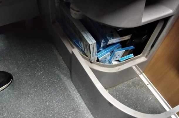 В поезде Киев – Вена снова нашли контрабандные сигареты