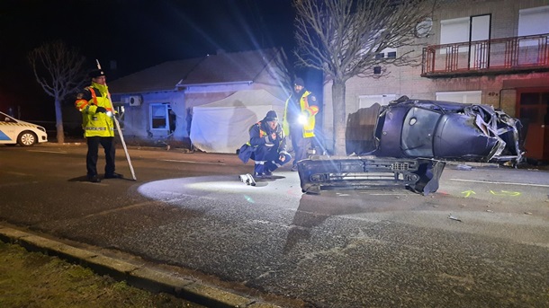 В Венгрии машина с мигрантами врезалось в дом: семь погибших