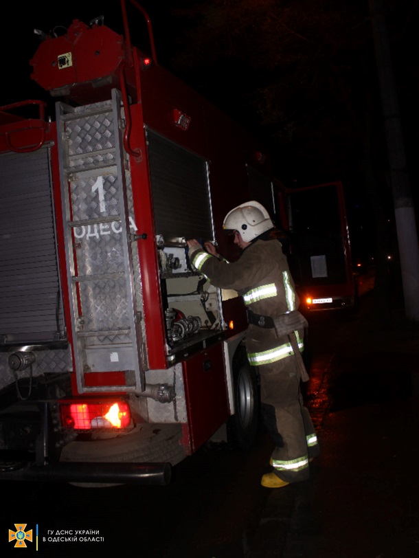 При пожаре в Одессе умер пенсионер (фото)