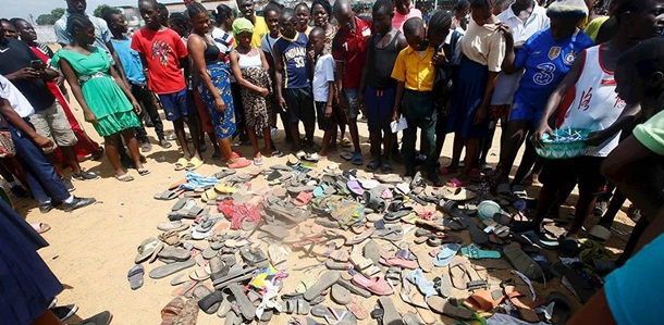В Либерии 11 детей стали жертвами давки в церкви (фото и видео 18+)