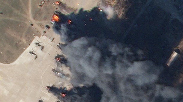 Взрывы в Чернобаевке во время уничтожения вражеской техники вчера под Херсоном зафиксировал спутник NASA (ФОТО) 5