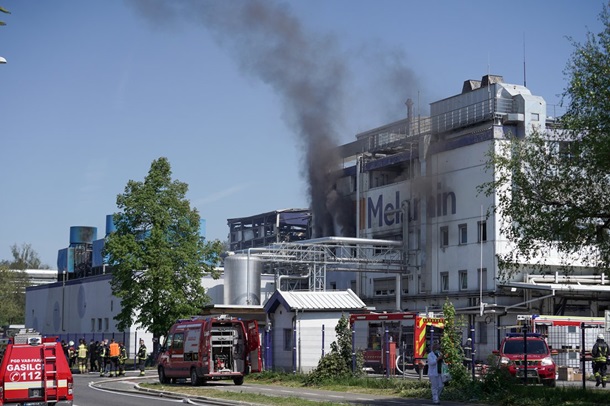 В Словении взрыв и пожар на химзаводе (ФОТО, ВИДЕО) 7