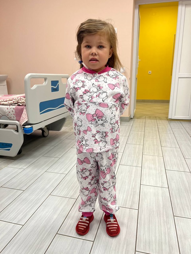 Львівські лікарі пересадили п'ятирічній дитині нирку від немовляти