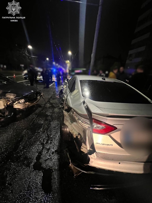 У Києві п'яний водій протаранив п'ять авто та вчинив бійку