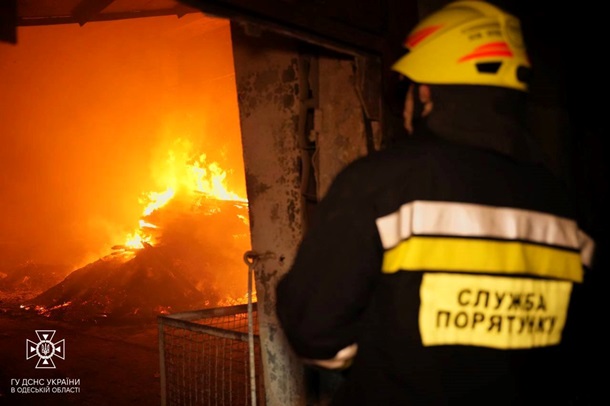 В Одесі сталася пожежа на складі