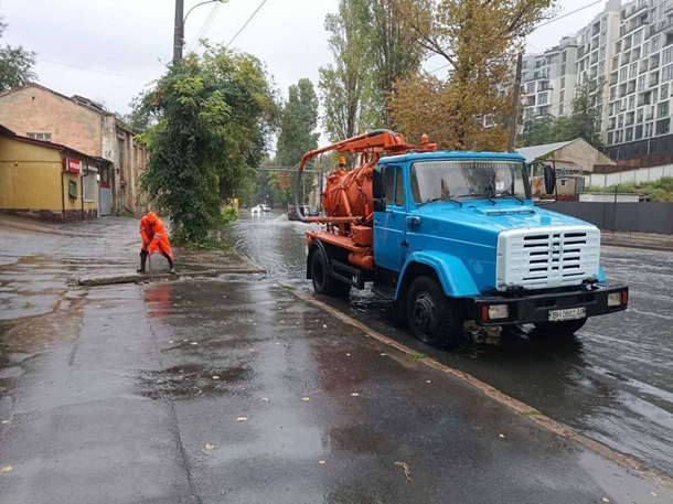 Потоп в Одессе: выпала полумесячная норма осадков