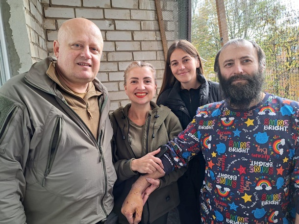 Удерживали позицию более 160 дней: Зеленский наградил двух воинов