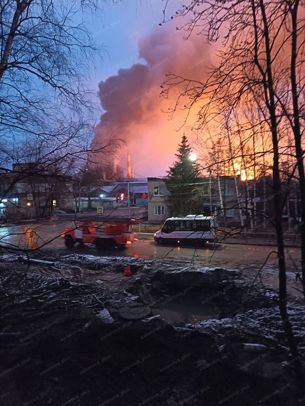 В Подмосковье дроны атаковали электростанцию (видео)