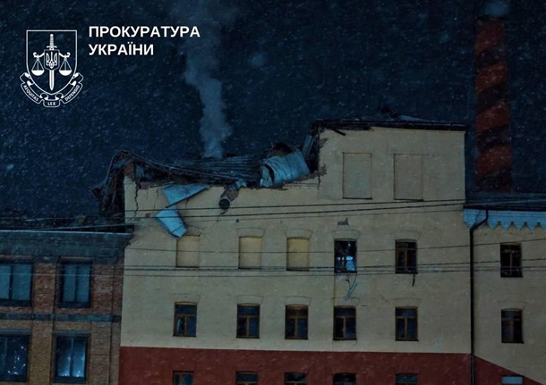 Росіяни пошкодили кондитерську фабрику Roshen у Києві