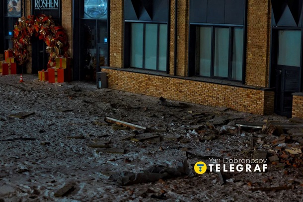 Росіяни пошкодили кондитерську фабрику Roshen у Києві