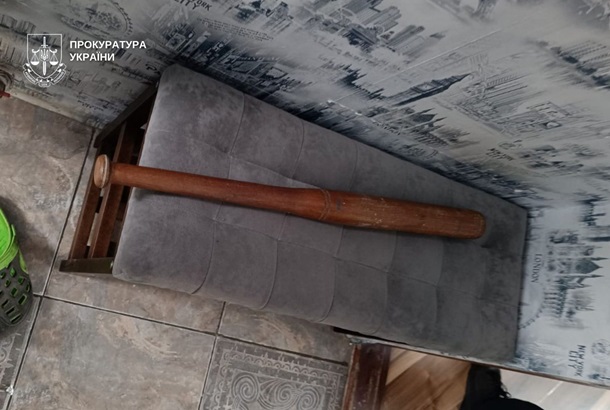 Шестеро дітей зазнавали знущань та тортур у дитбудинку сімейного типу у Дніпрі (фото)