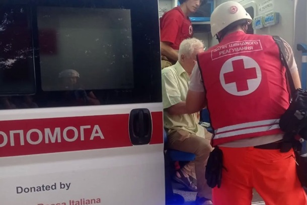 В Одессе российская ракета убила волонтерку Красного Креста, которая с детьми шла в укрытие В Одессе российская ракета убила волонтерку Красного Креста, которая с детьми шла в укрытие