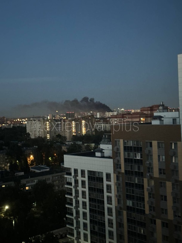 Ночью Москву и область атаковали десятки дронов (фото, видео) Ночью Москву и область атаковали десятки дронов (фото, видео)