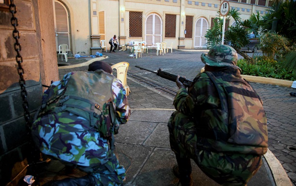 Военные, освобождавшие от боевиков ТЦ в Найроби, арестованы по обвинению в мародерстве