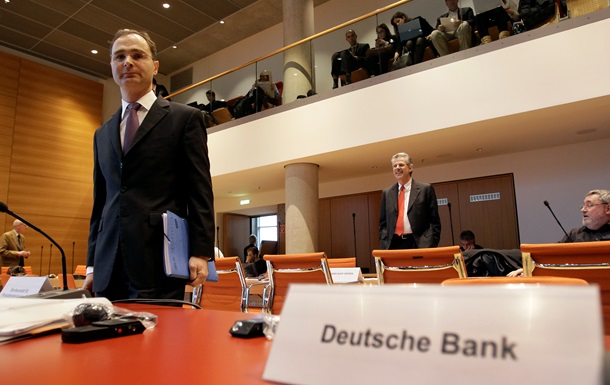 Прибыль крупнейшего финансового конгломерата Германии рухнула на 94%