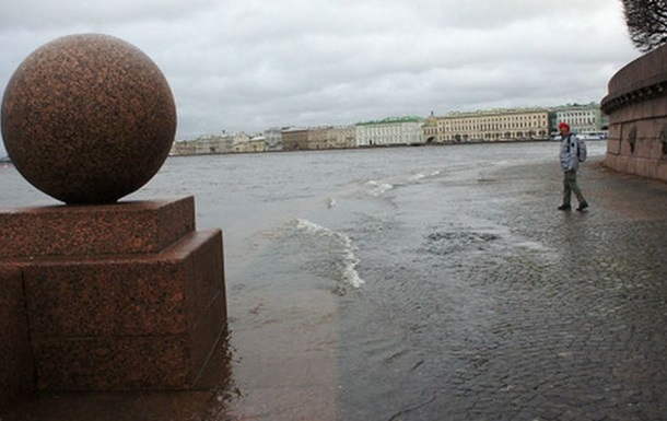 Петербург приходит в себя после шторма Святой Иуда