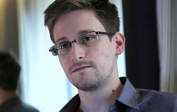 Эдвард Сноуден обратился к властям Германии с просьбой предоставить политическое убежище. 