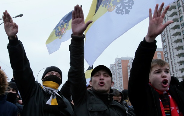Руки вгору. Фоторепортаж з Російського маршу націоналістів у Москві