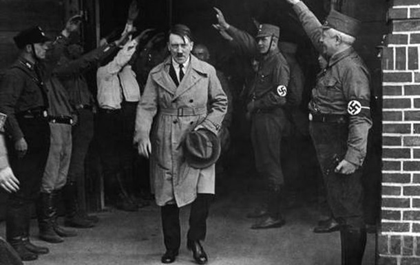 В двух городах Германии Гитлера вычеркнули из списка почетных граждан