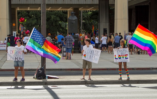 В американском штате Иллинойс легализовали однополые браки