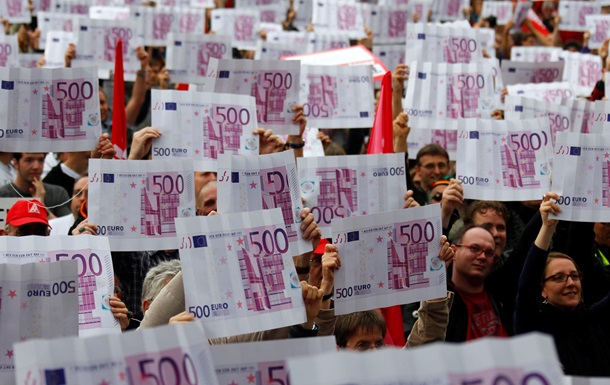 Годовщину революции межбанковский доллар встретил стоически, евро опечалился