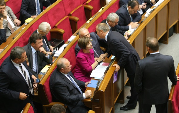 DW: Чотири шанси для Тимошенко. Верховна Рада не обере жодного?