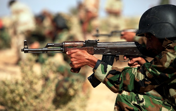У столиці Лівії триває перестрілка з використанням зенітної зброї - агентство