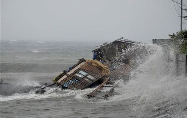 Влада Філіппін не виключає, що жертвами тайфуну Хайян стали сотні людей