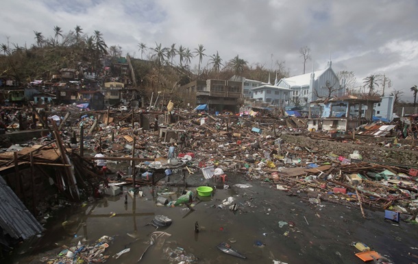 ООН просит сотни миллионов долларов для помощи Филиппинам