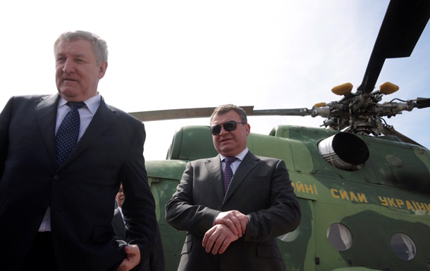 СМИ: Против экс-министра обороны Украины могут возбудить дело 