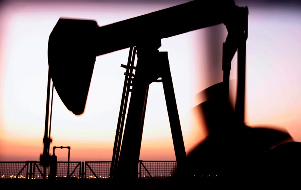 В октябре добыча нефти в США превысила импорт впервые почти за 20 лет