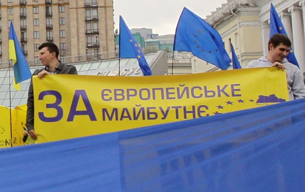 VOA: Росія бореться за збереження України у своїй орбіті
