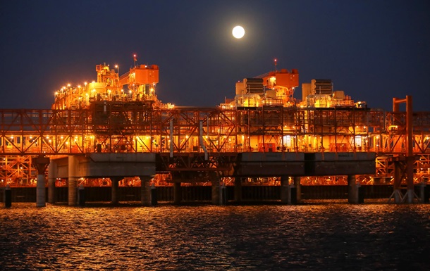 Кешу вгнав. Сірчистий газ пожирає нафтові доходи однієї з найбагатших країн Азії - Reuters