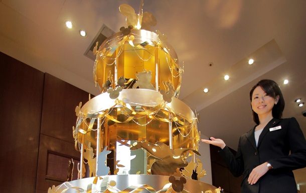 У Токіо продають новорічну ялинку з чистого золота за п ять мільйонів доларів