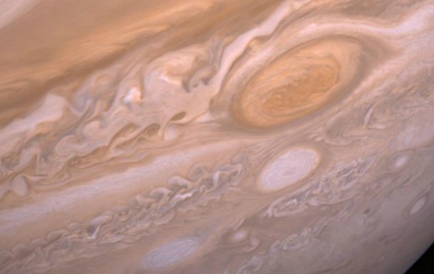 Вчені наблизилися до розгадки таємниці Червоної плями на Юпітері