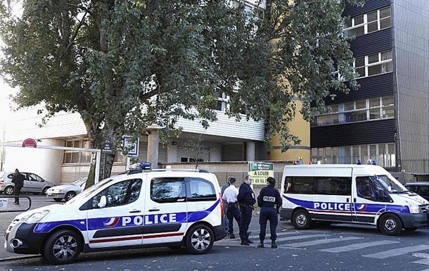 Другий за день випадок стрілянини в Парижі: невідомий відкрив вогонь біля будівлі банку Societe General