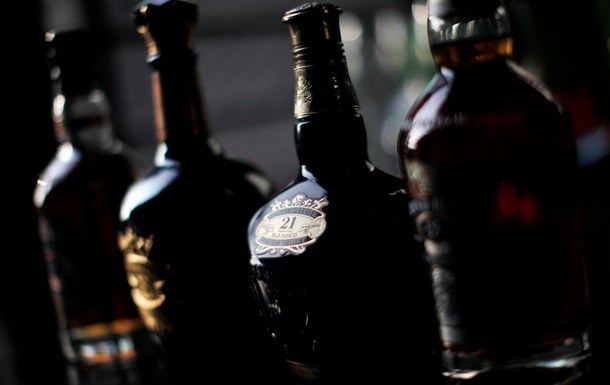 У Києві податківці вилучили елітного алкоголю на 20 мільйонів гривень