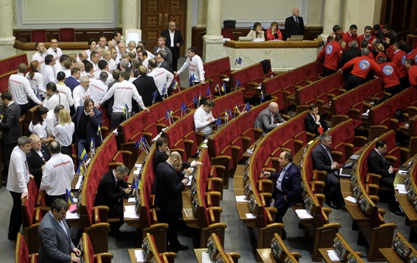 Тимошенко закликала опозицію проголосувати за будь-який варіант законопроекту щодо лікування засуджених